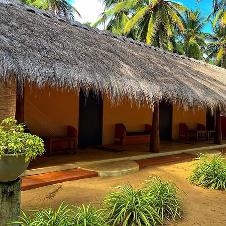 Roshanne Beach Resort Kalpitiya Eksteriør billede